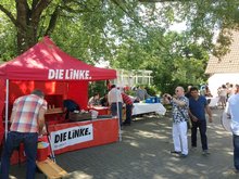 Dosenwurfstand beim AKD-Kinderfest am Oberen Landweg
