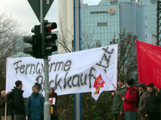 Kundgebung für den Rückkauf des Fernwärmenetzes in Hamburg vor dem Kraftwerk Tiefstack