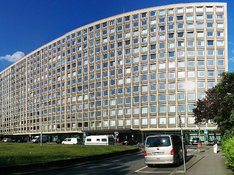 Bezirksamt_Eimsbuettel.jpg Bezirksamt Eimsbüttel (Foto: Dox8o8 auf wikimedia, CC-BY-SA 4.0)