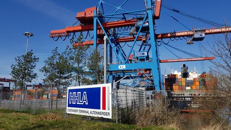 20210330_135143_Altenwerder_Hafen_HHLA.jpg