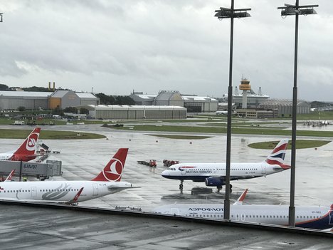 Flugzeuge_-_Flughafen_HH_-SJ-IMG_8255.JPG
