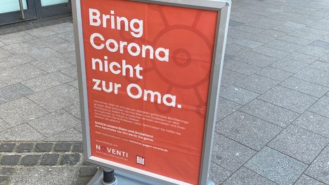 2020-03-26_Apothekenschild_Oma.jpg