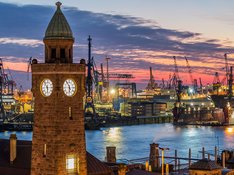 hamburger_Hafen_pixabay.jpg Blick über den Hamburger Hafen bei Sonnenuntergang