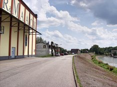 Moorfleeter_Deich_Richtung_Holzhafen.jpg